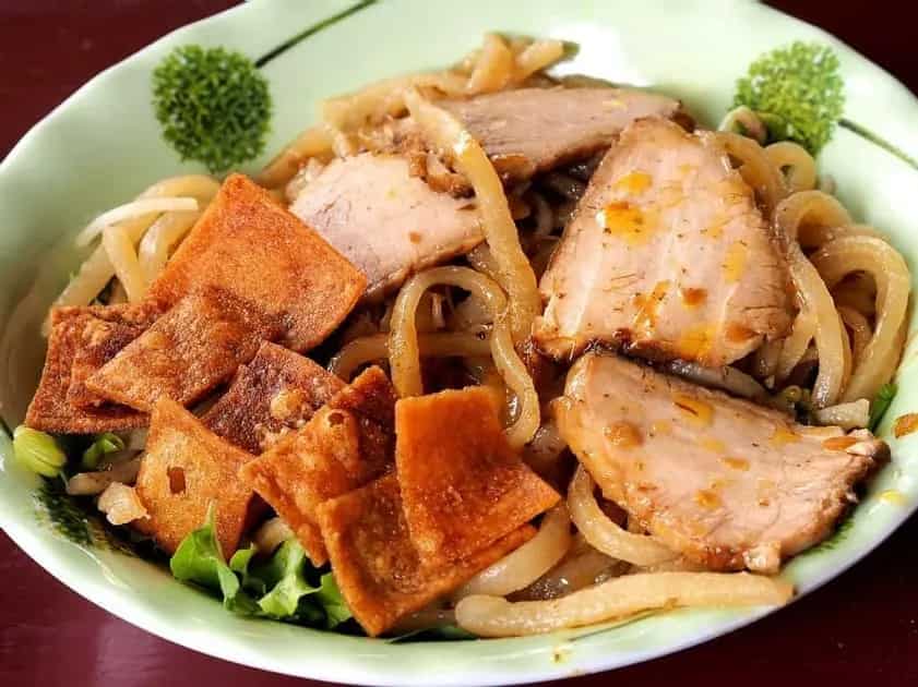 Quán Cao Lầu Thanh – Hương vị Hội An trong từng sợi mì