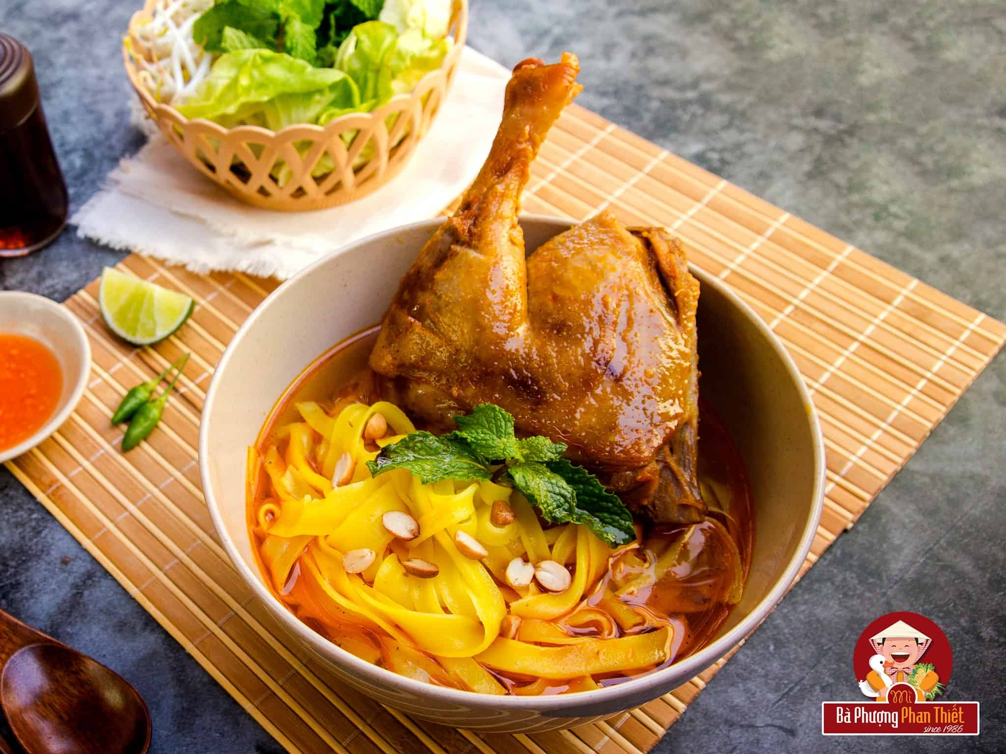 Mì Quảng Bà Phượng – Hồn vị xứ Quảng giữa lòng Sài Gòn