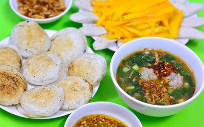 Bánh căn Lân Nguyệt – Một buổi sáng đậm vị quê giữa lòng Phan Thiết