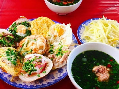 Bánh căn Lân Nguyệt – Một buổi sáng đậm vị quê giữa lòng Phan Thiết