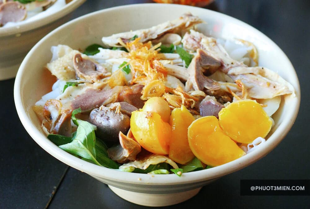 Bánh Ướt Lòng Gà Thảo – Món Ngon Trứ Danh Khi Đến Đà Lạt