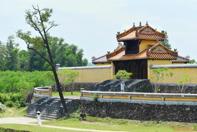 Lăng Gia Long  - nơi an nghỉ của vị vua triều Nguyễn
