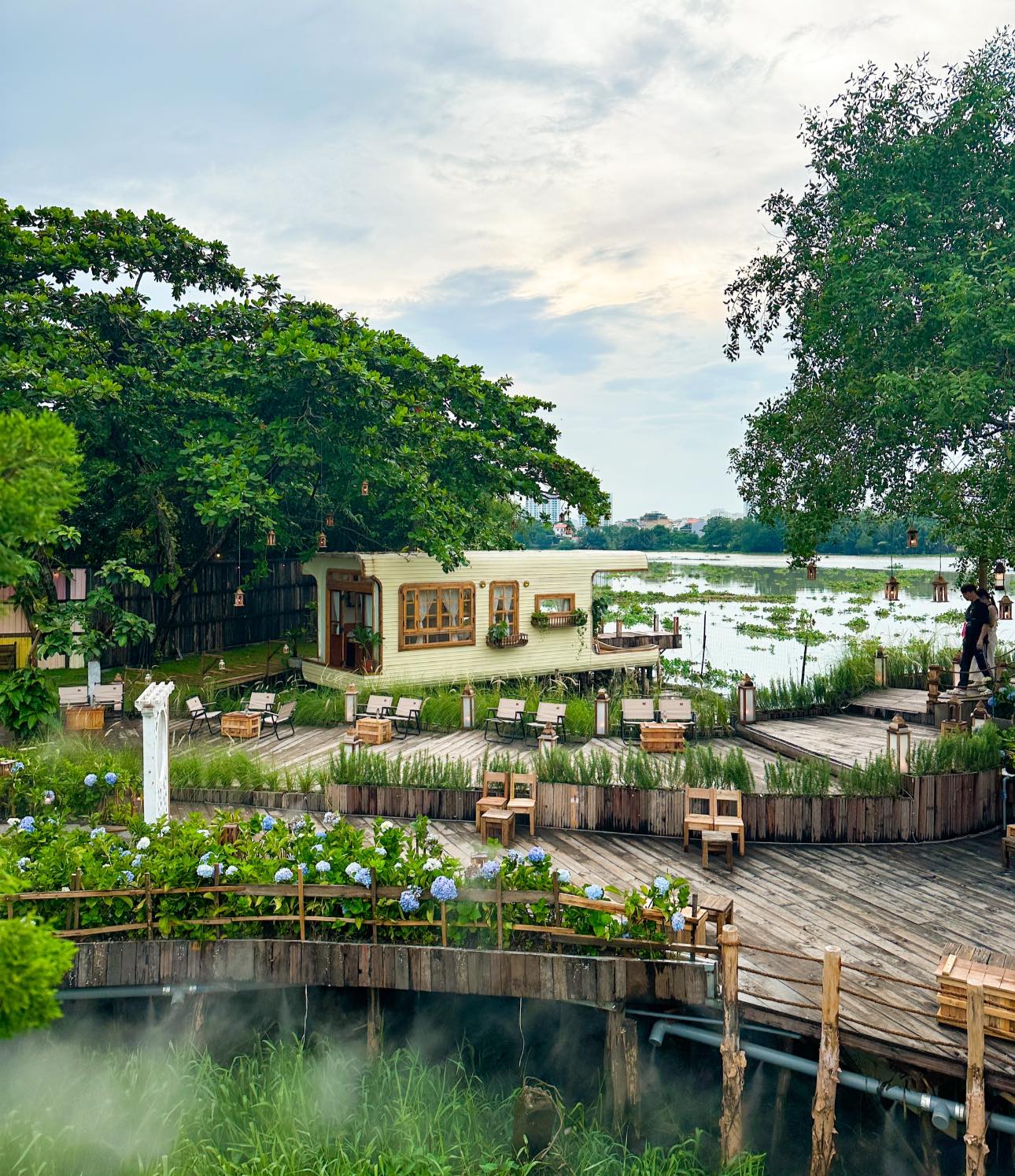 One Days Coffee – Nơi Đà Lạt Thu Nhỏ Giữa Lòng Sài Gòn