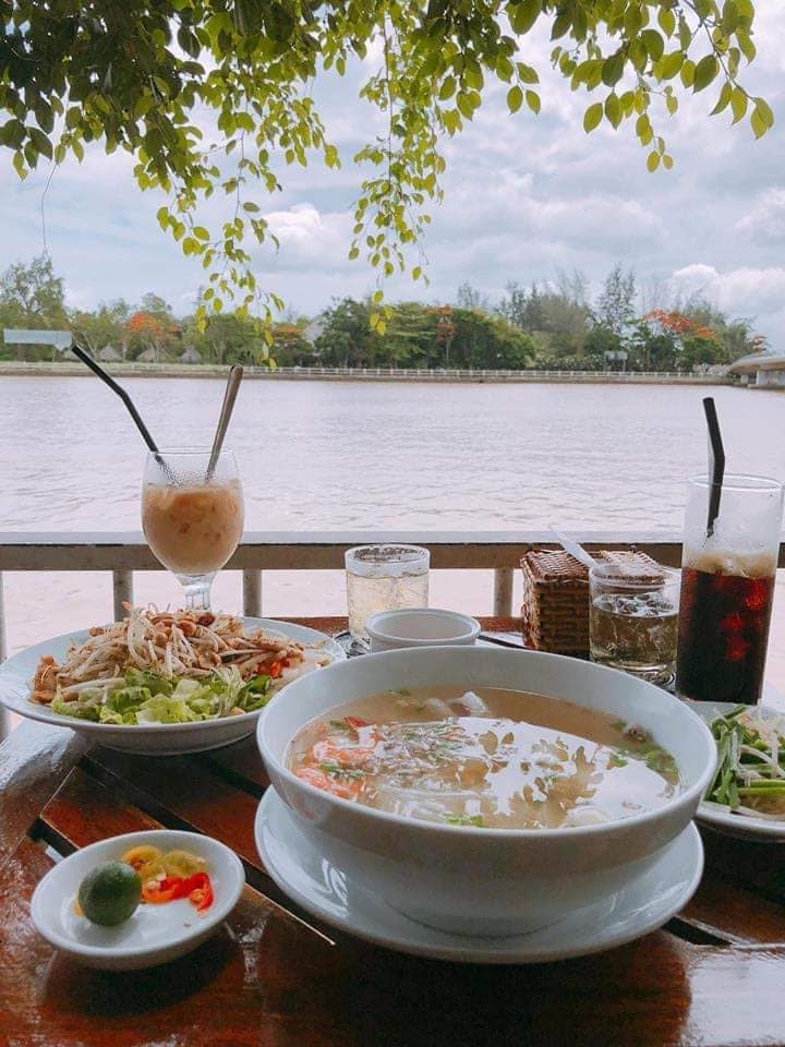 Lotus Coffee- Quán cafe view đẹp nhất tại Cần Thơ