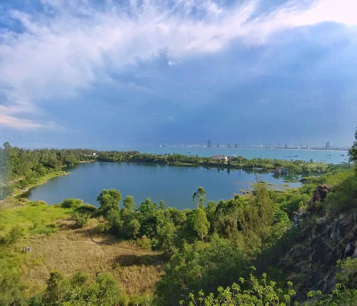 Hồ Xanh Đà Nẵng - Vẻ đẹp thơ mộng giữa lòng thành phố