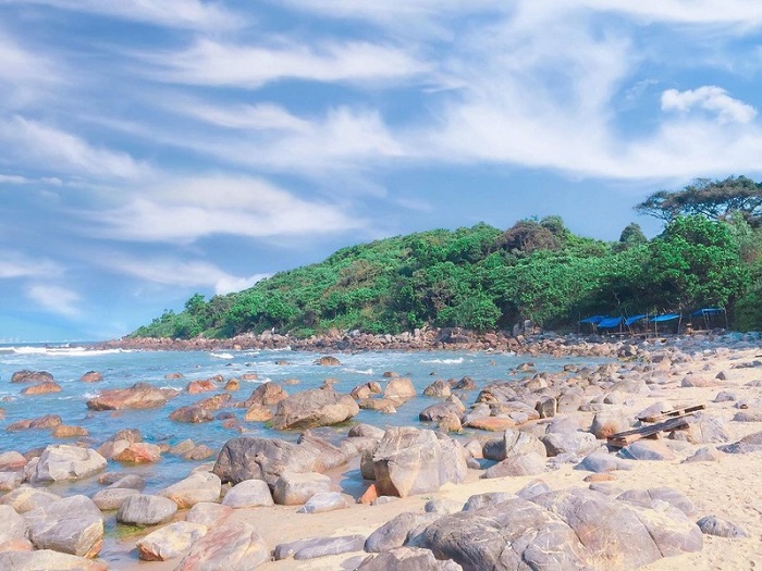 Rạn Nam Ô Đà Nẵng – Bức tranh đá giữa lòng biển xanh biếc