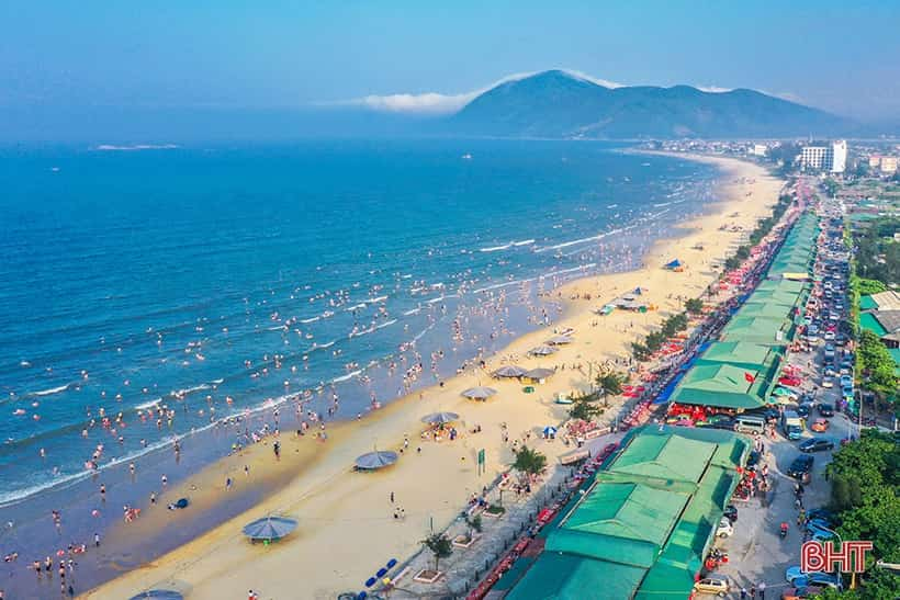 Biển Thiên Cầm – Nơi "Đàn Trời" Ngân Vang Giữa Miền Trung Nắng Gió