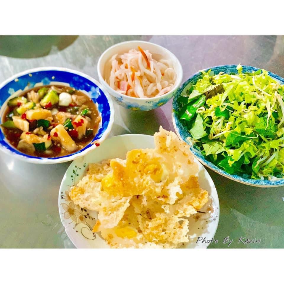 Bánh khọt mắm cà cô Linh - Quán ăn bình dân tại Gia Lai
