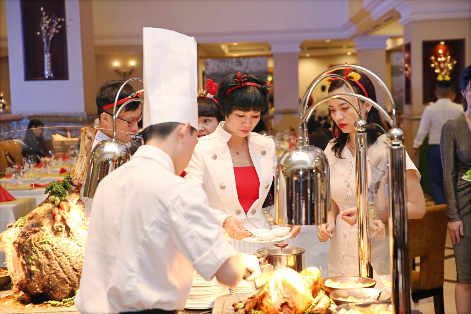 Oven D'or Restaurant - Thiên đường Buffet đẳng cấp 5 sao