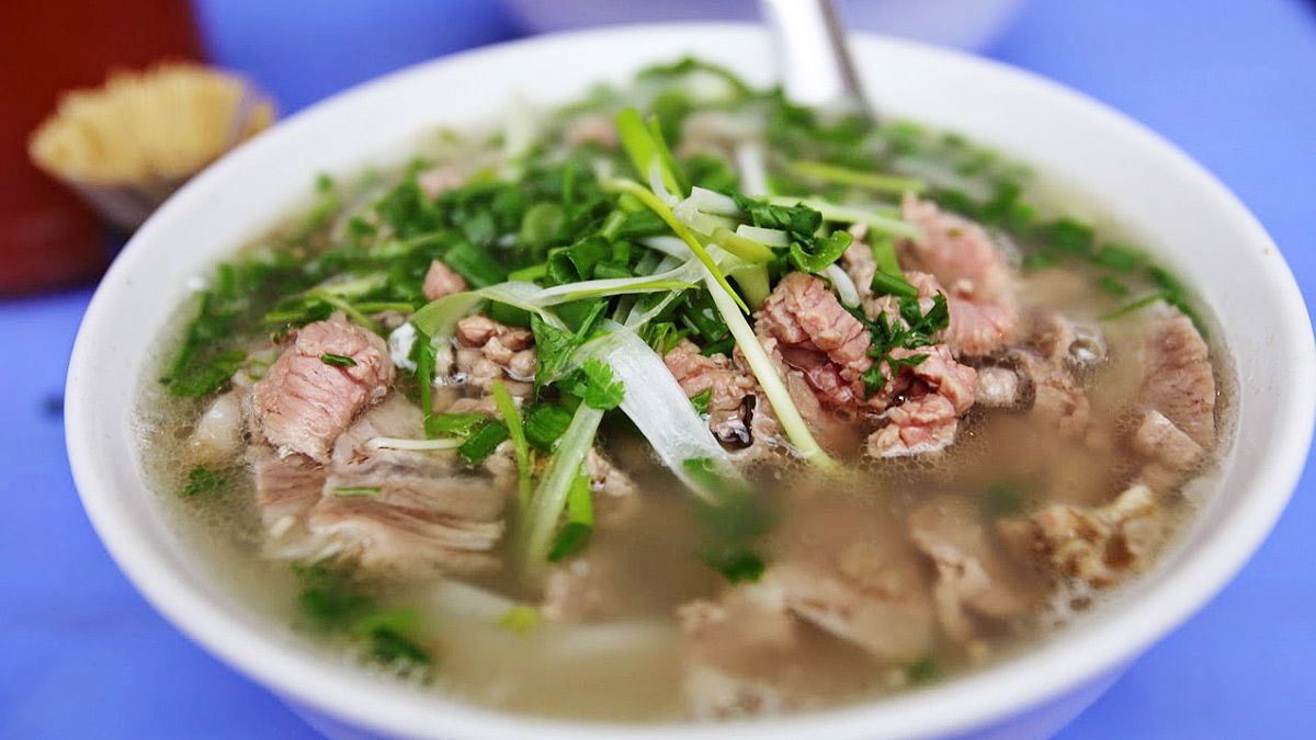 Phở Bát Đàn - Phở gia truyền 100 năm tuổi tại Hà Nội