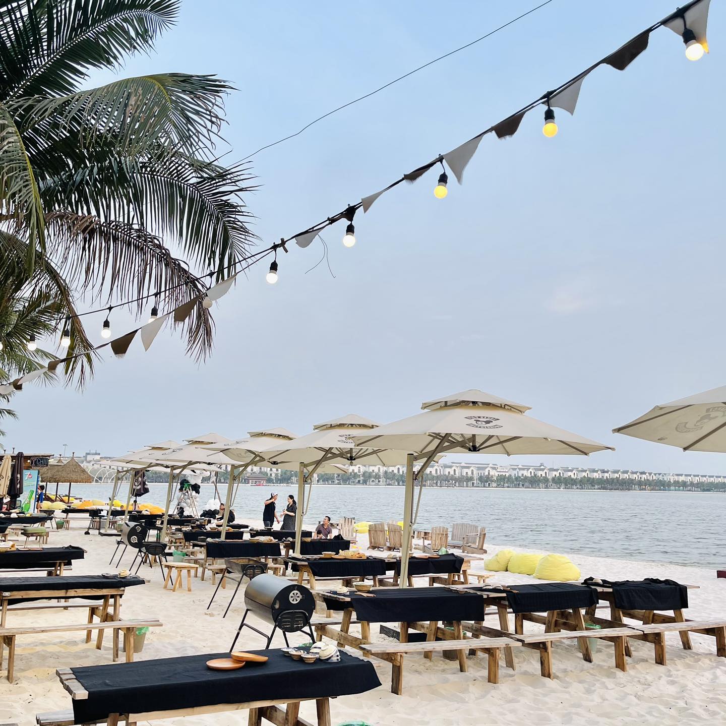 Vietgangz Beach Club Saigon - Bãi biển trong thành phố