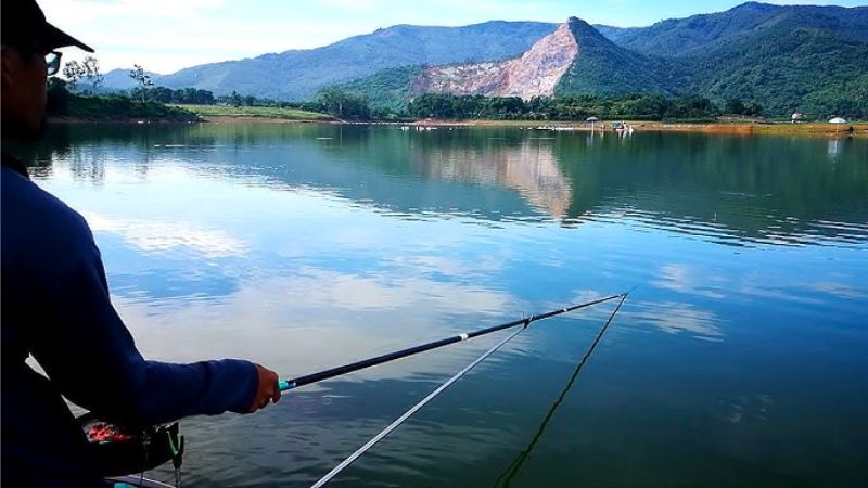 Hồ Đồng Chanh - Điểm du lịch mới toanh đẹp tựa cảnh sắc Thụy Sĩ