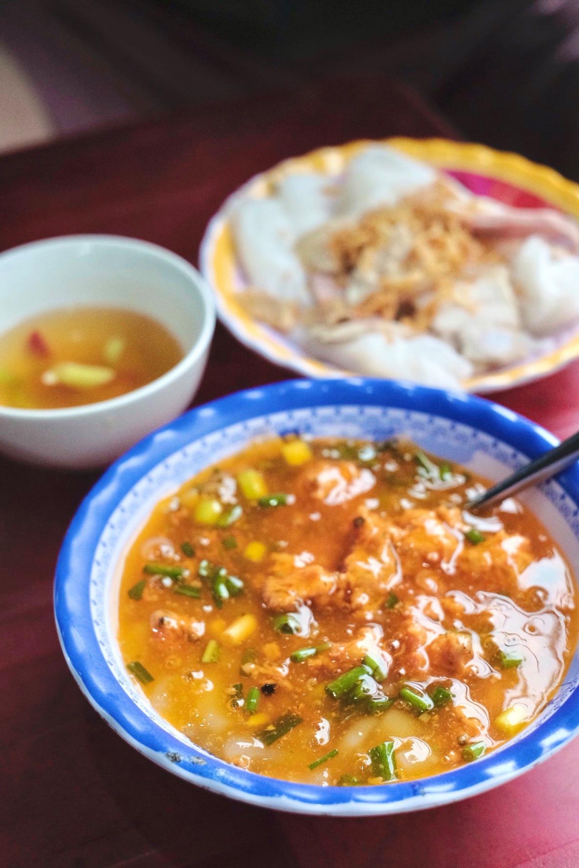 Bánh canh Nam Phổ - đặc sản Huế