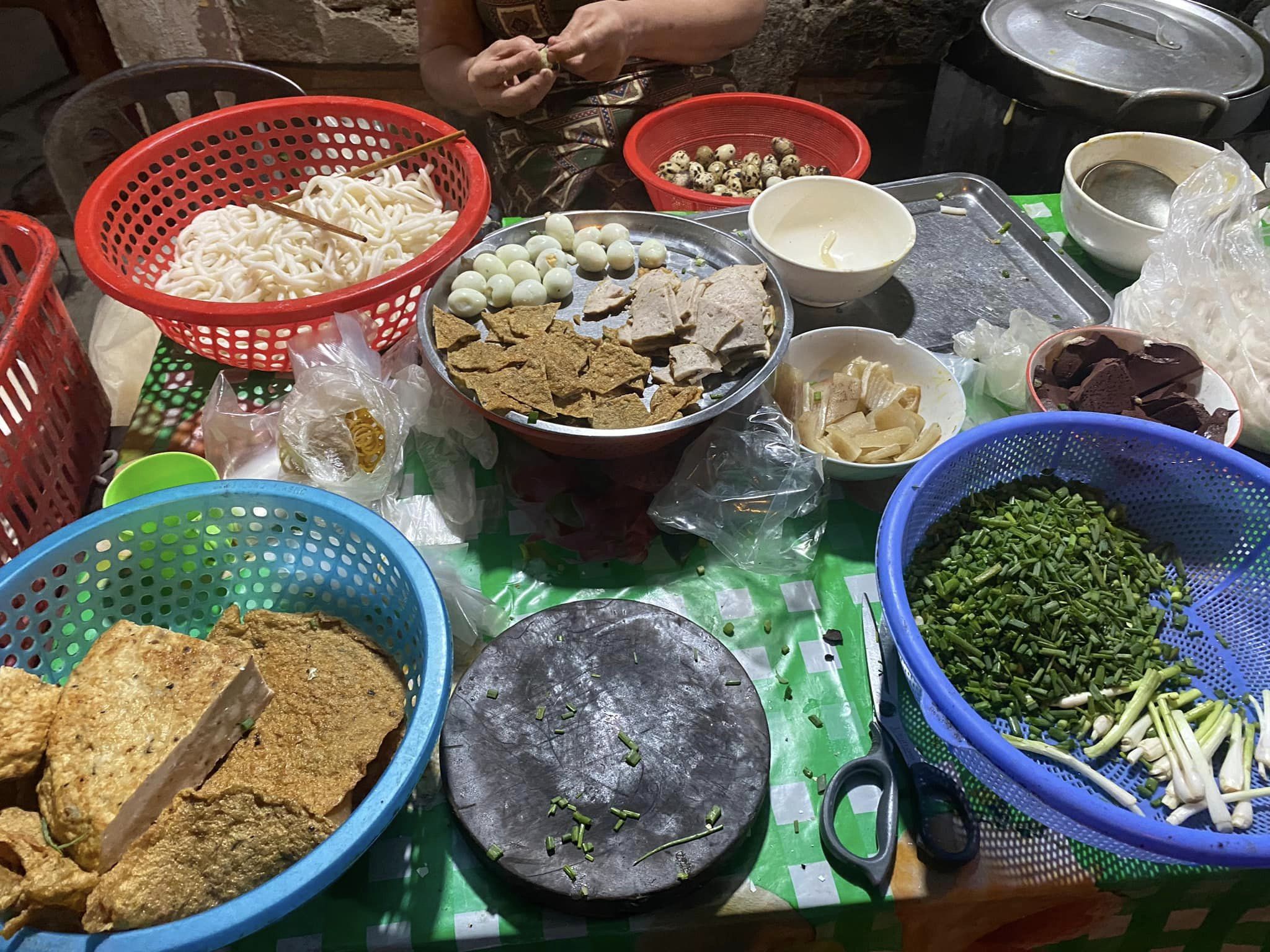 Bánh canh Hàn Thuyên - món ăn đường phố Huế