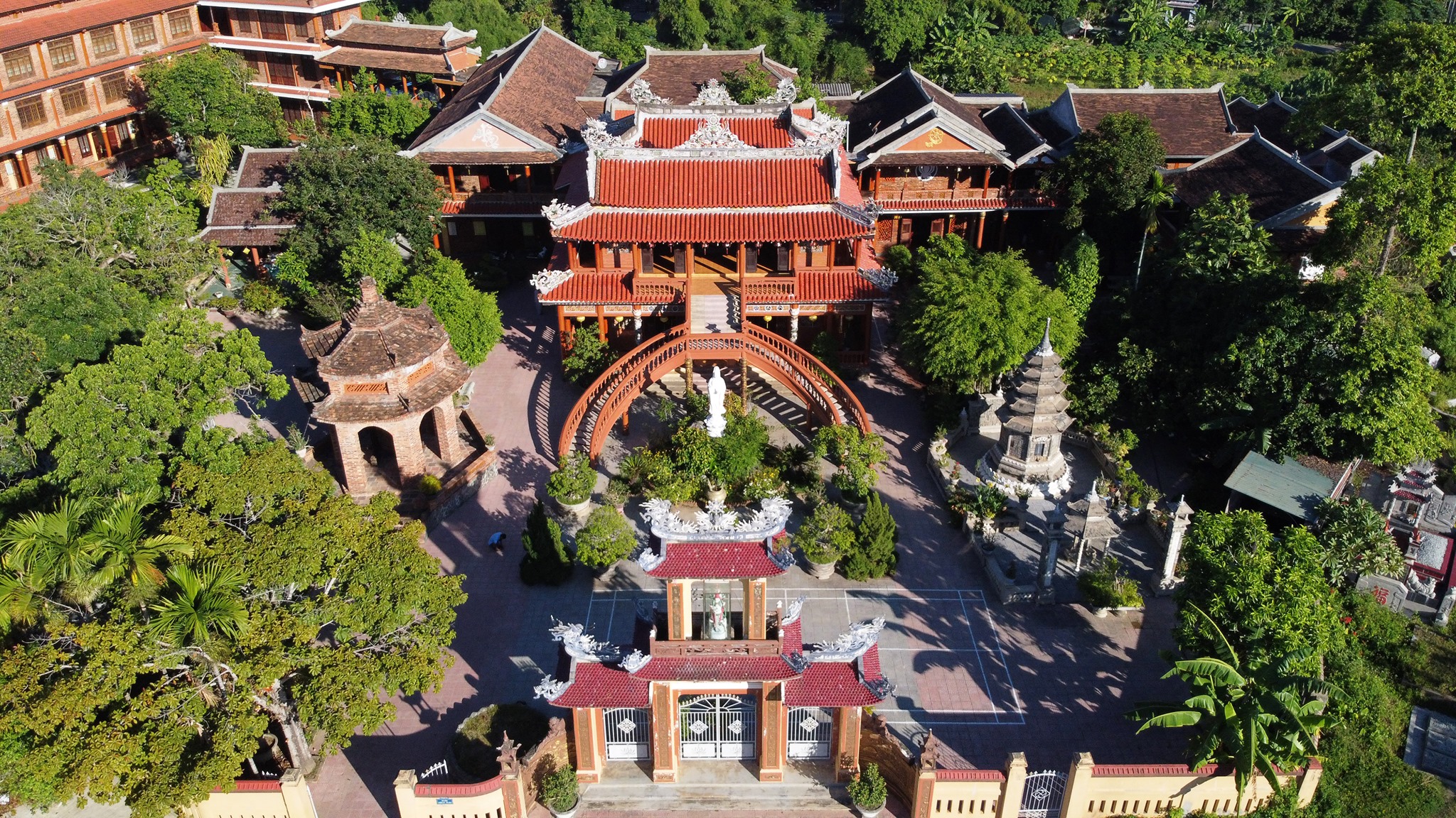Chùa Phước Duyên - Địa điểm tâm linh nổi tiếng ở Huế