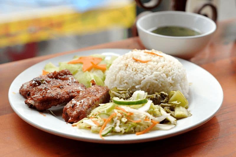 Cơm sườn Đào Duy Từ – Hương vị cơm tấm đậm đà giữa lòng phố cổ Hà Nội