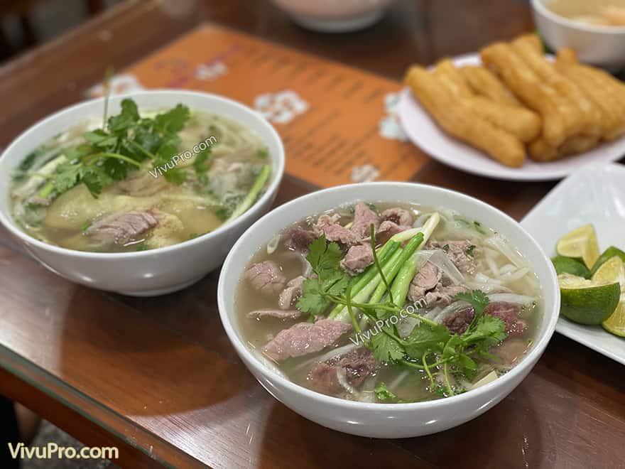 Phở 10 Lý Quốc Sư – Thương hiệu phở Hà Nội nức tiếng đất kinh kỳ