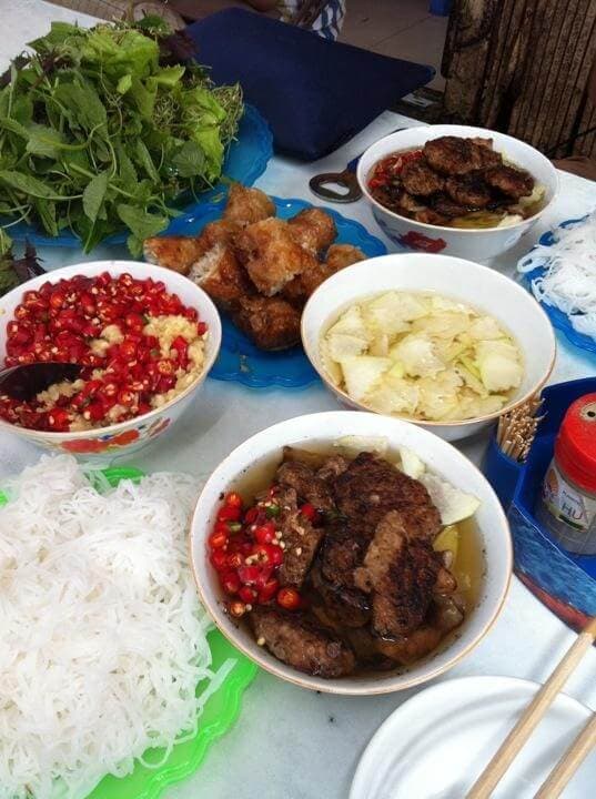 Bún chả số 1 Hàng Mành – Hương vị Hà Nội giữa lòng phố cổ