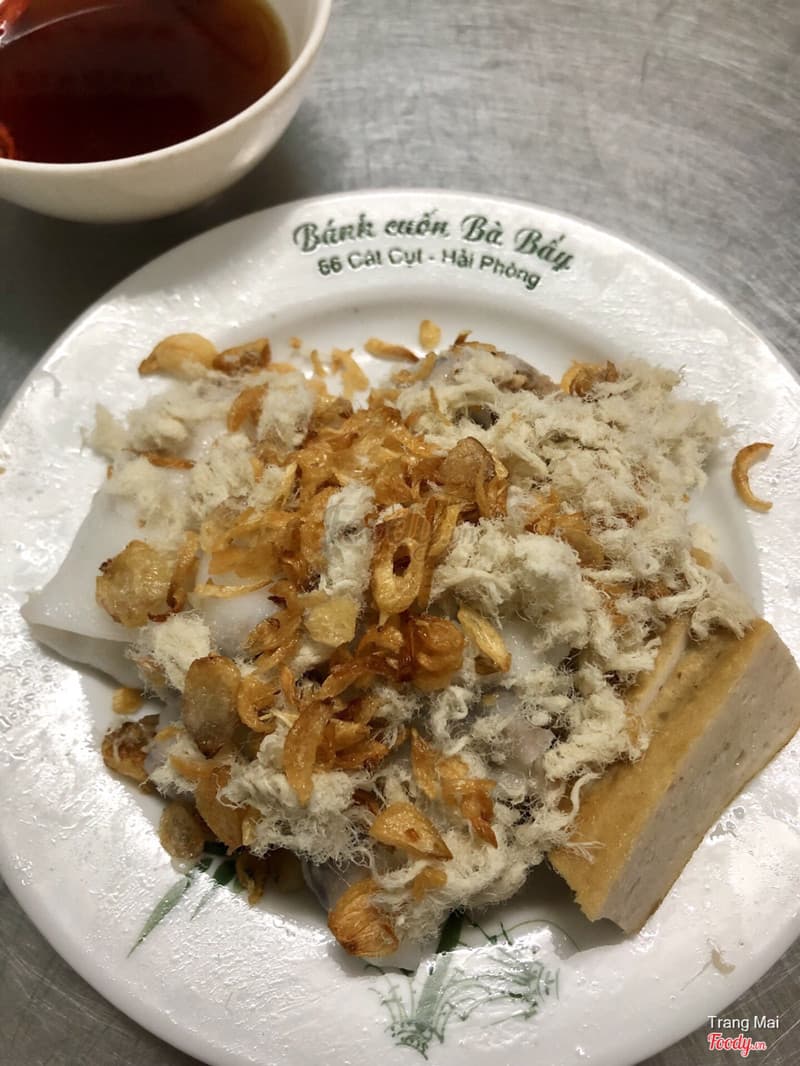 Bánh Cuốn Bà Bảy – Hương Xưa Nồng Nàn Giữa Lòng Phố Cảng