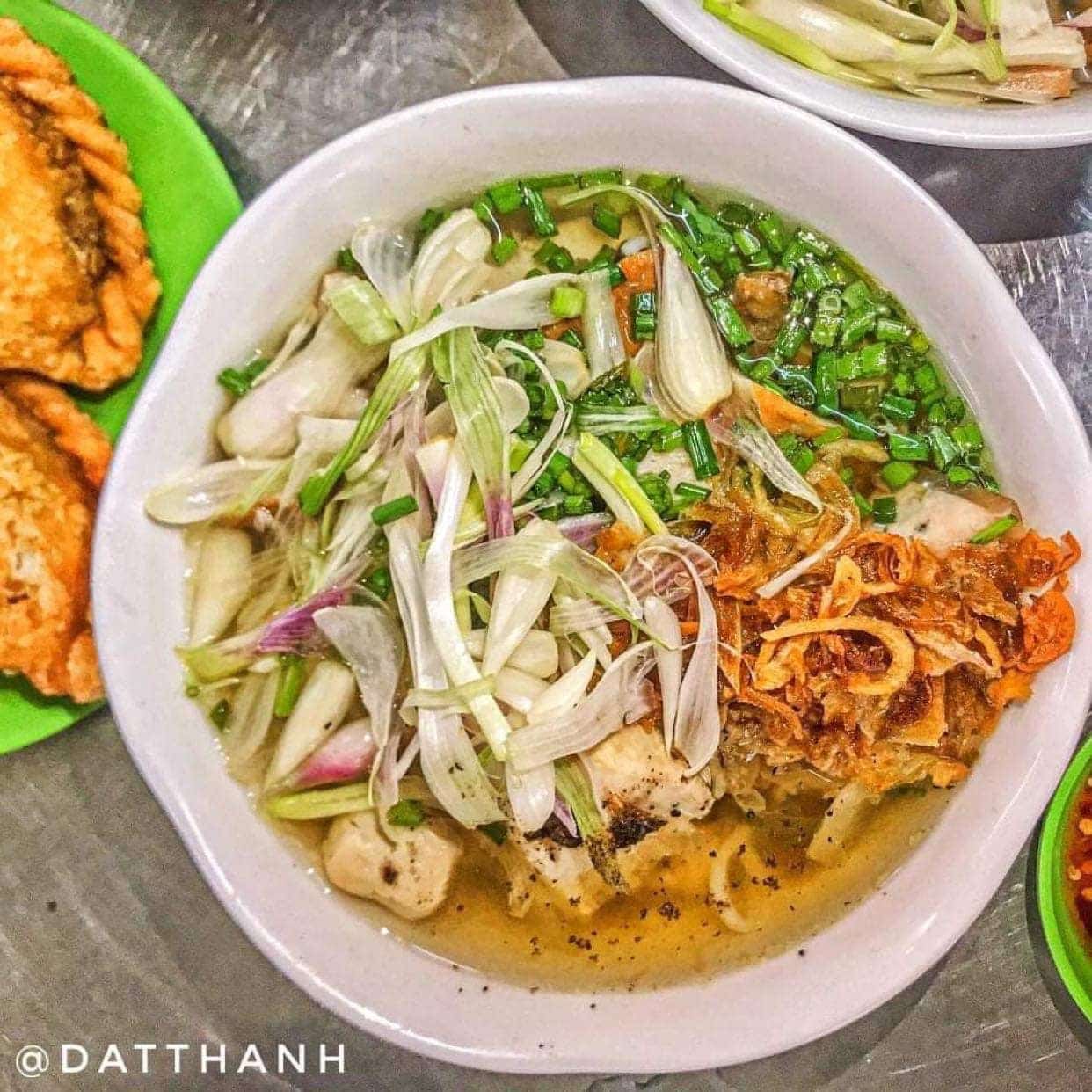 Bún Cá Nguyên Loan – Linh hồn ẩm thực dân dã giữa lòng phố biển Nha Trang