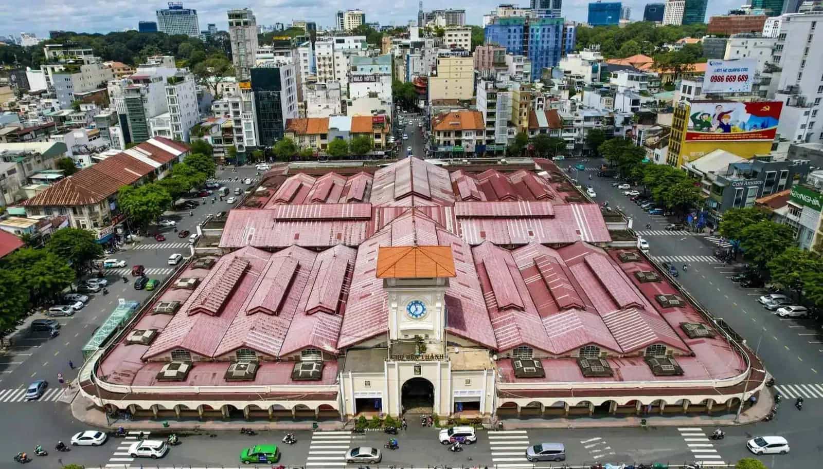 Chợ Bến Thành – Linh hồn Sài Gòn giữa lòng thành phố hiện đại