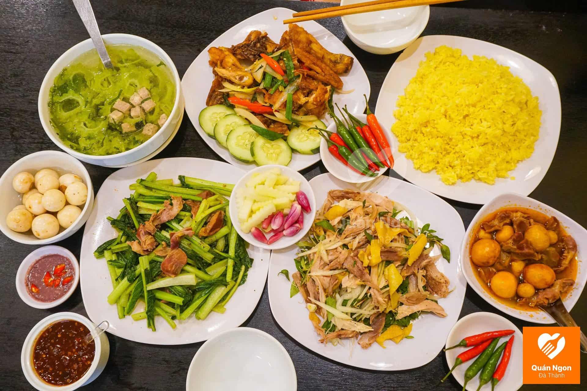 Cơm gà Tam Kỳ Bà Nguyệt – Hương vị quê xứ Quảng giữa lòng Đà Nẵng
