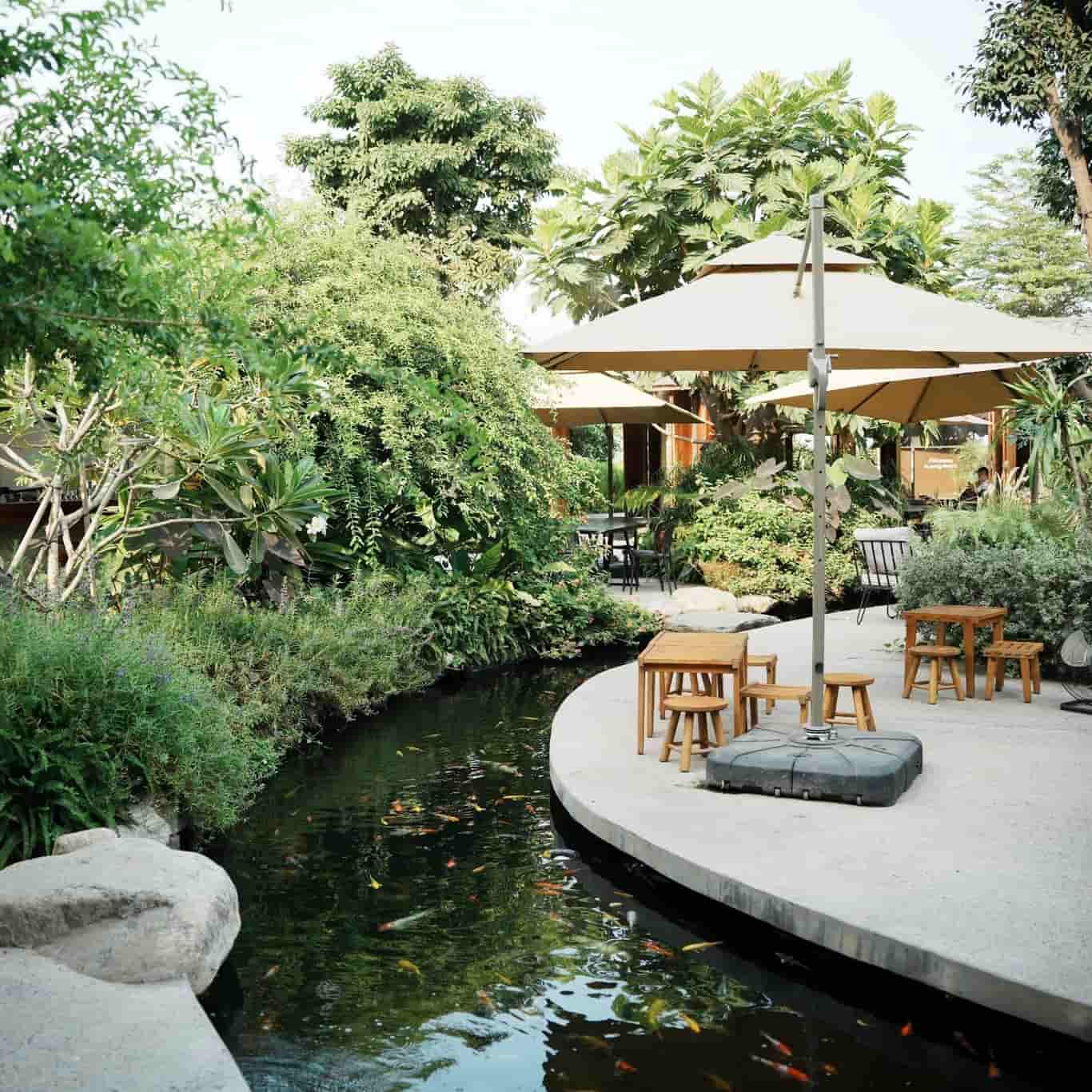 Layla Café & Bistro Quận 12 – Không Gian Ven Sông Đậm Chất Resort