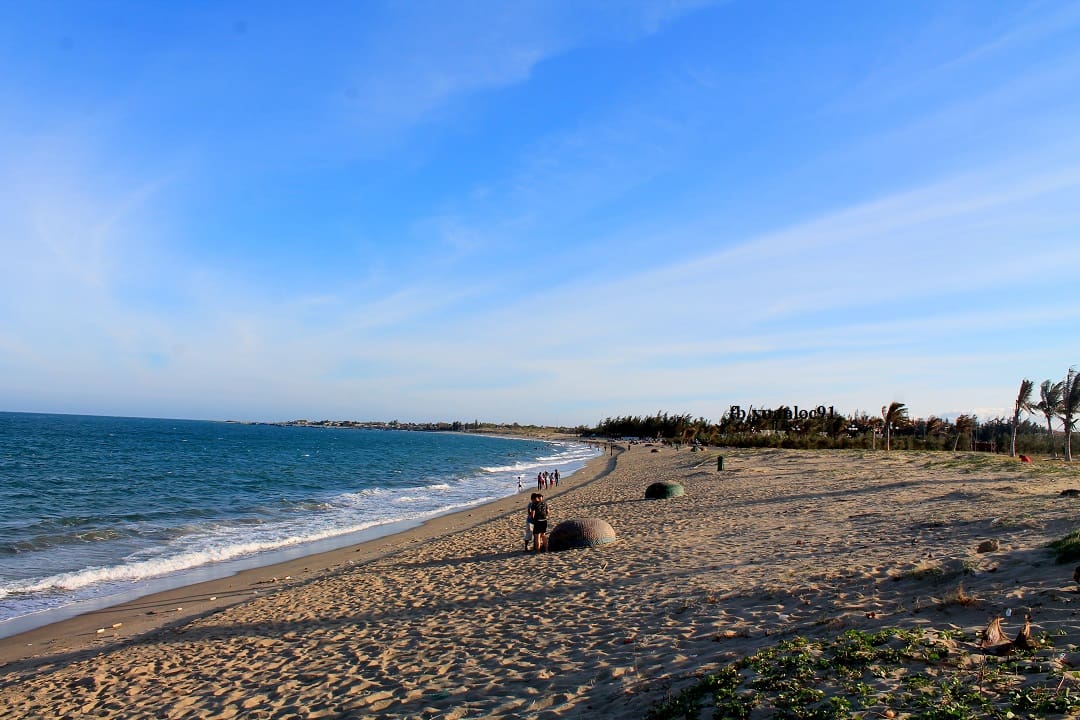 Biển Bình Sơn – Vẻ đẹp nguyên sơ giữa lòng thành phố Phan Rang - Tháp Chàm