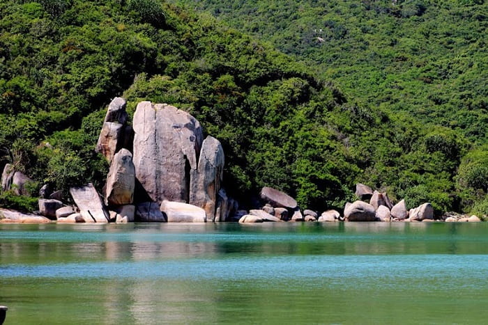 Bãi biển Sơn Đừng – Viên ngọc thô hoang sơ giữa lòng biển Khánh Hòa
