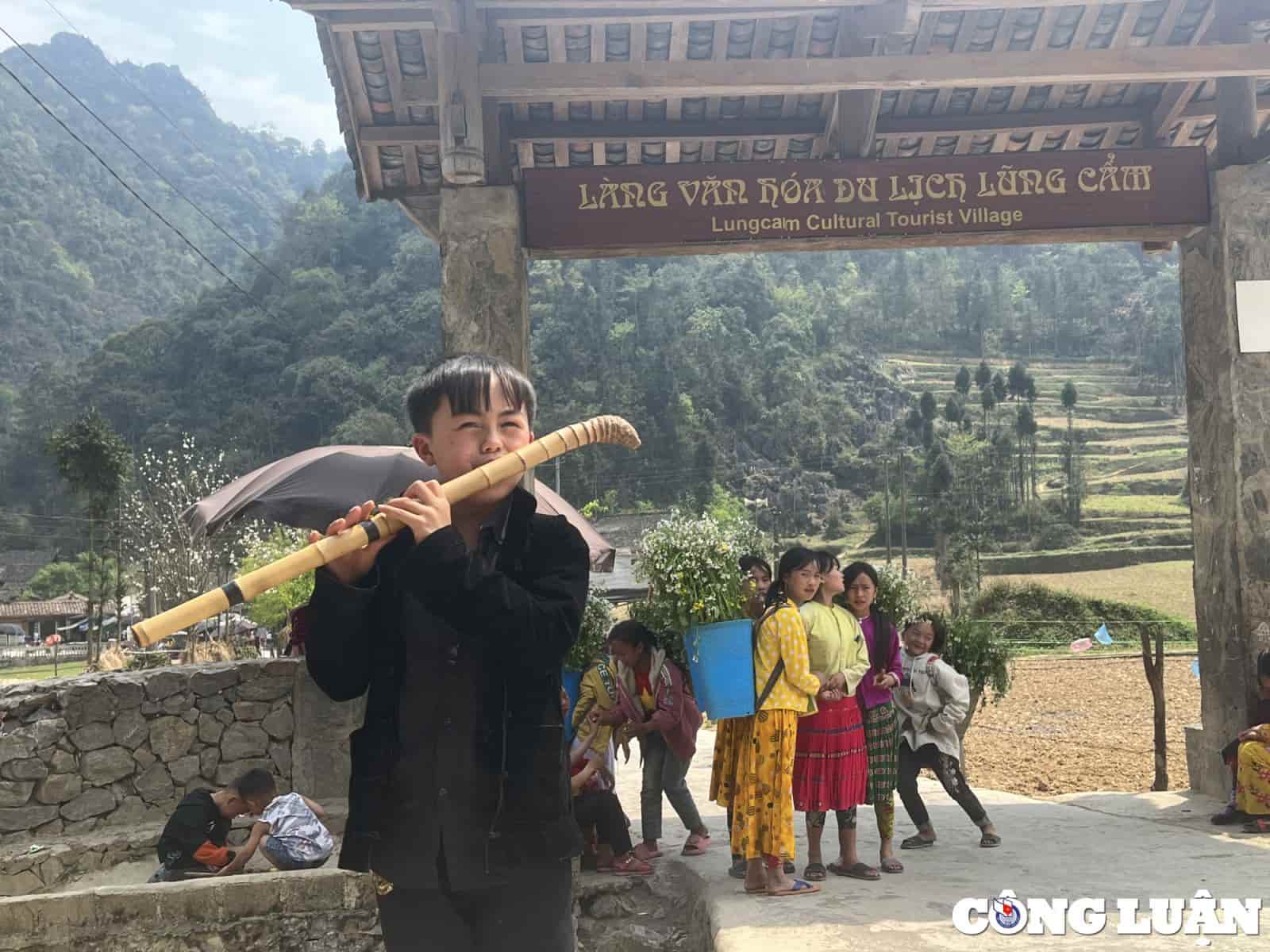 Làng văn hóa du lịch Lũng Cẩm – Vẻ đẹp nguyên sơ giữa cao nguyên đá Hà Giang