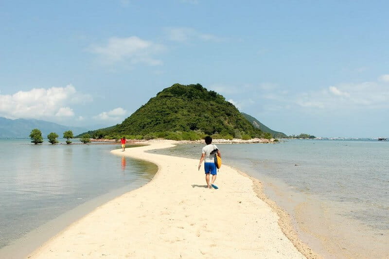 Đảo Nhất Tự Sơn – Viên ngọc xanh giữa biển trời Phú Yên