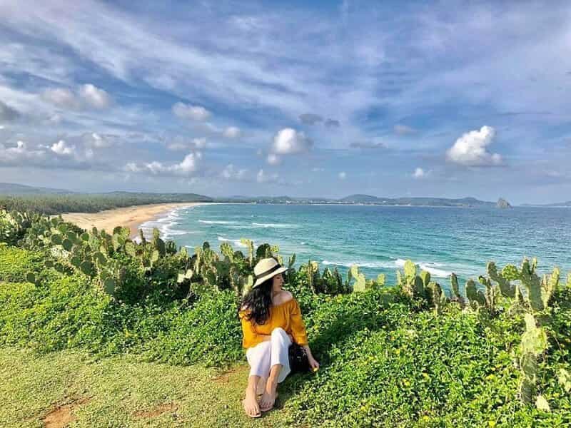 Gành Ông – Nơi đất trời Phú Yên giao hòa giữa biển xanh và đá núi