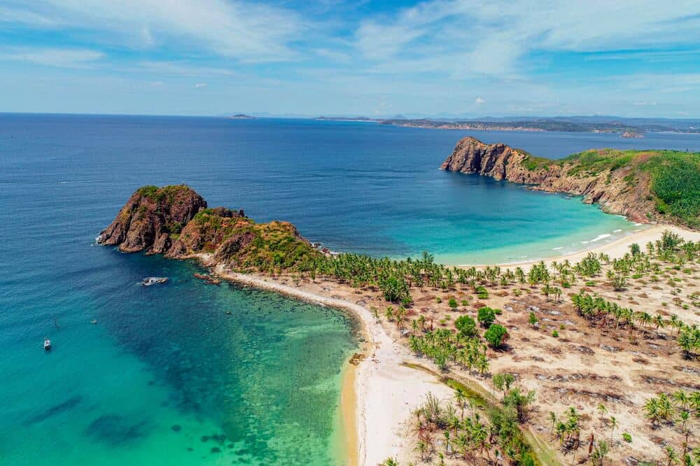 Bãi Rạng Quy Nhơn – Vẻ đẹp hoang sơ giữa biển trời Bình Định