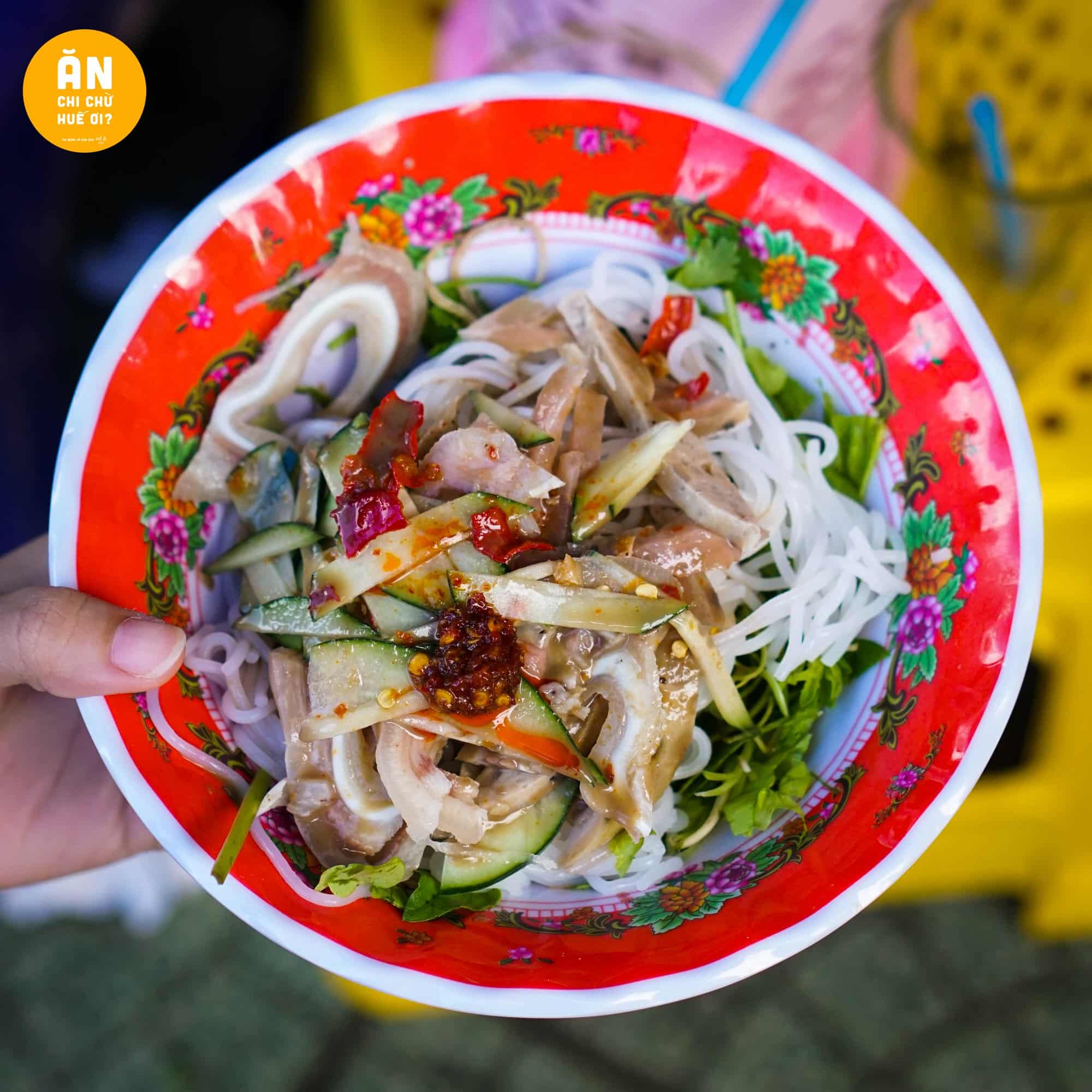 Bún mắm nêm O Bê – Hương vị dân dã níu chân thực khách ở Huế