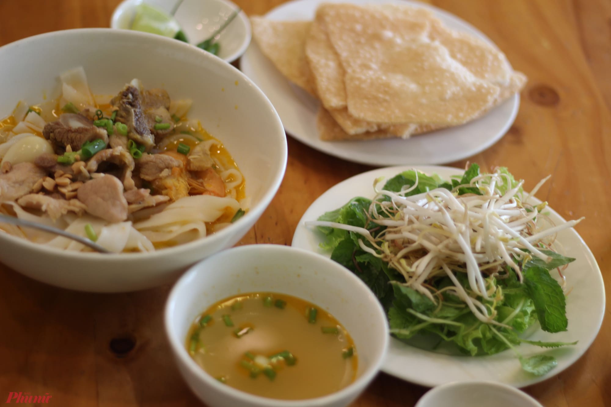 Quán Mì Quảng Ăn Là Nhớ – Thương hiệu mì Quảng đậm chất Quảng Nam giữa lòng Sài Gòn