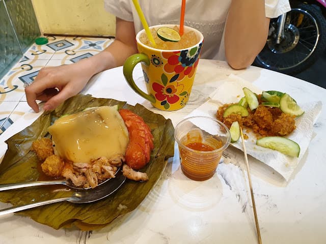 Hanoi Ngon – Ăn vặt Hà Nội "xịn" giữa lòng Sài Gòn
