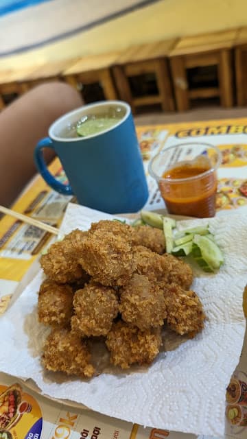 Hanoi Ngon – Ăn vặt Hà Nội "xịn" giữa lòng Sài Gòn
