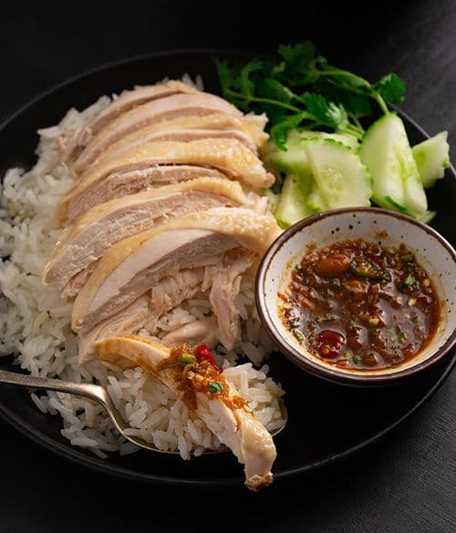 Cơm Gà Hải Nam – Hương vị Á Đông trọn vẹn giữa trung tâm Quận 10