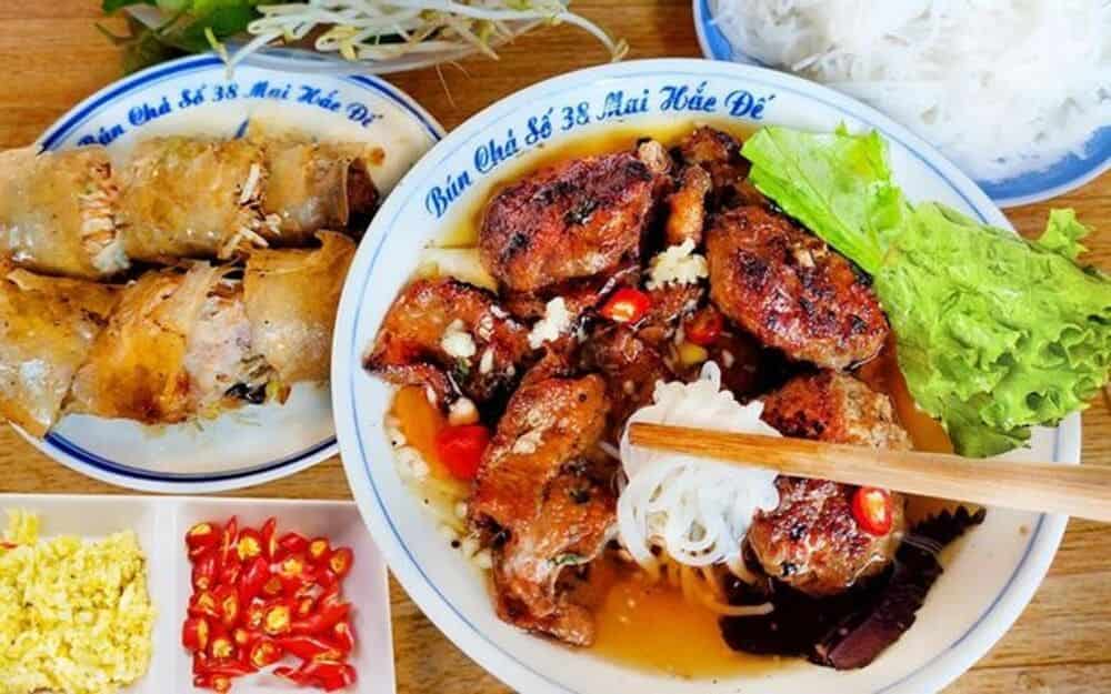 Quán Ngon – Hương Bún Chả Hà Nội Giữa Phố Tây Đề Thám