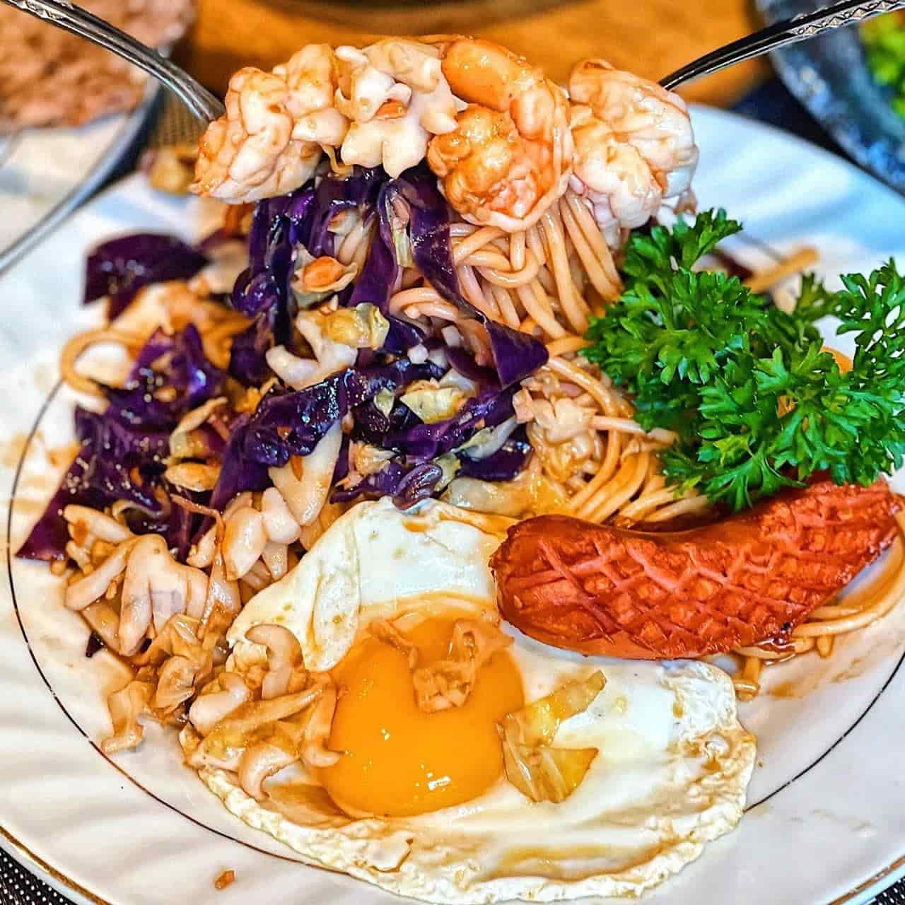 GUM FASTFOOD – Món Âu “chất street” trong con hẻm Sài Gòn