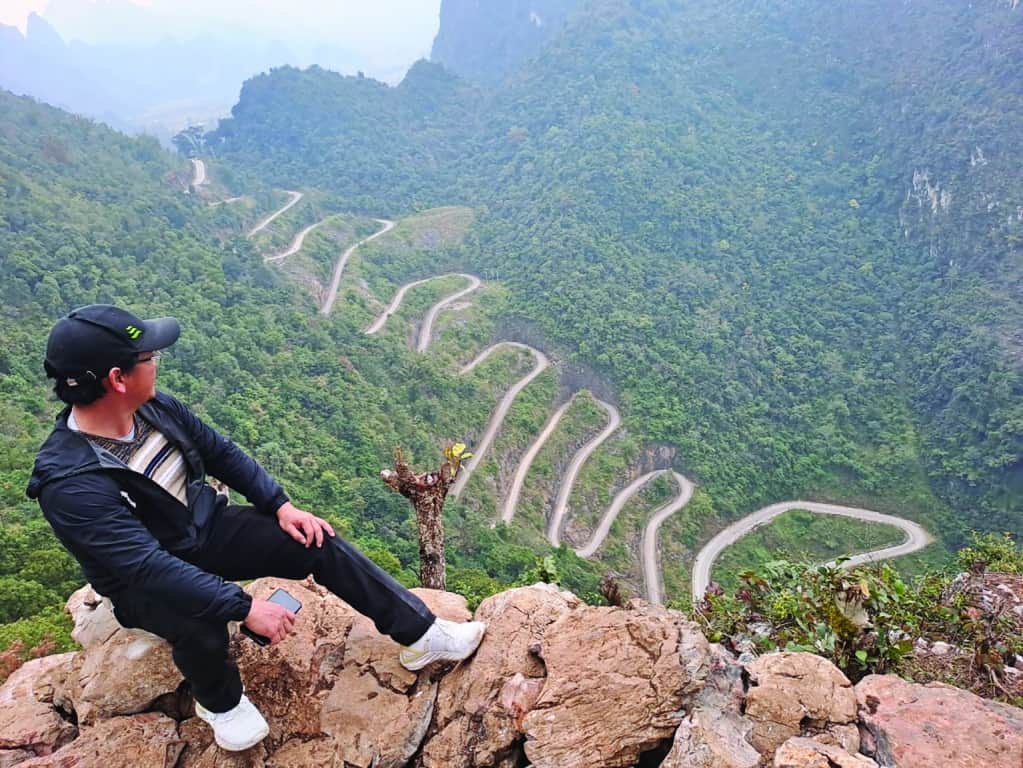 Đèo Khau Cốc Chà – Vẻ đẹp mê hoặc của đèo 15 tầng giữa lòng Cao Bằng