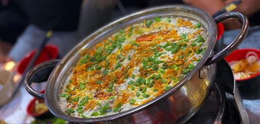 Lẩu Cua Đồng Hoa Phượng – Hương Vị Quê Nhà Giữa Trung Sơn