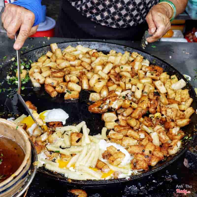 Bột Chiên Nguyễn Kim – Hương Vị Tuổi Thơ Giữa Lòng Sài Gòn