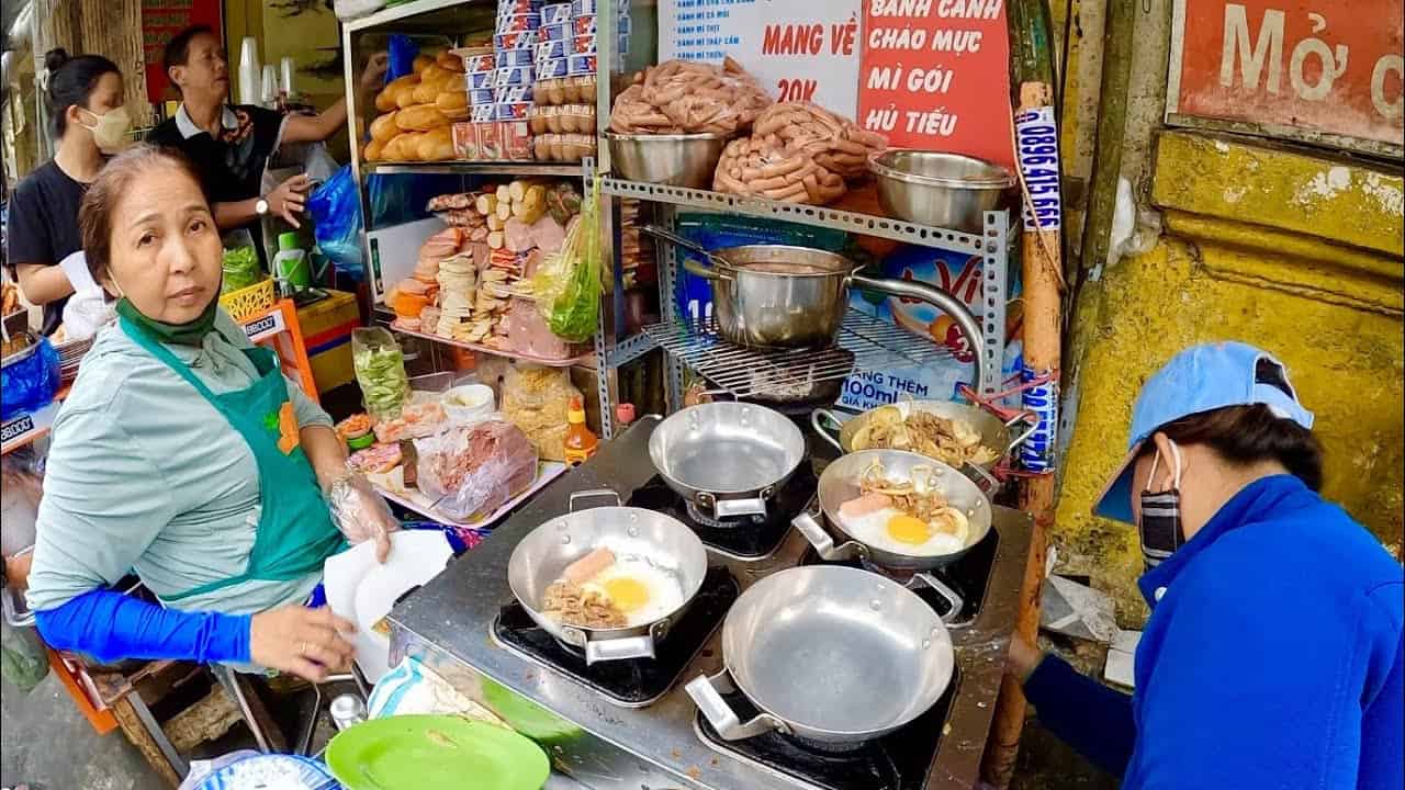 Bánh Mì Chảo Dì Nữ – Bữa sáng chuẩn vị Sài Gòn giữa lòng Quận 1
