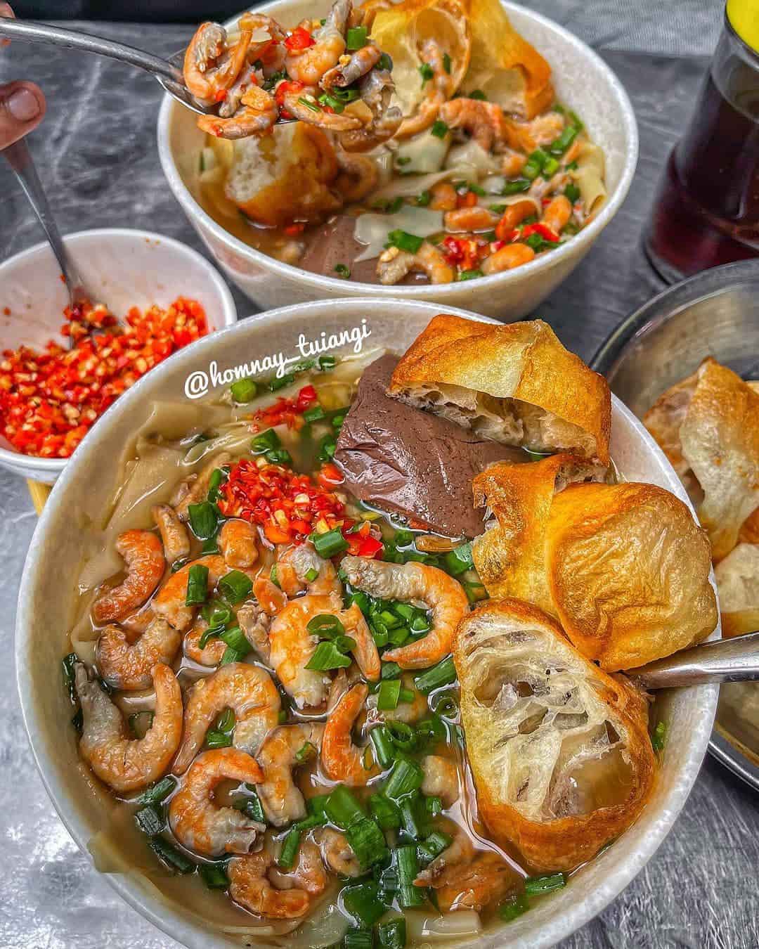 Hoành Thánh Lá Tôm Dì Mủi – Hơn 40 năm gìn giữ hương vị Sài Gòn xưa