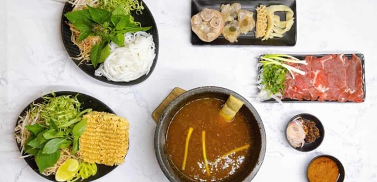 Bún Bò Thố Đá Bếp Ông Lập – Hương vị Huế đậm đà trong chiếc thố nghi ngút khói giữa lòng Sài Gòn