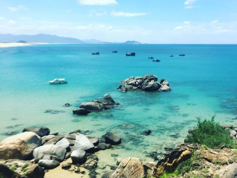 Bãi Biển Đề Gi – Vẻ Đẹp Hoang Sơ Và Quyến Rũ Của Bình Định
