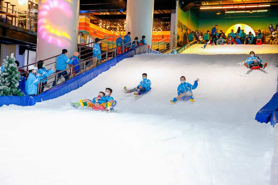 Snow Town Sài Gòn – Mùa Đông Trong Mơ Giữa Lòng TP. HCM