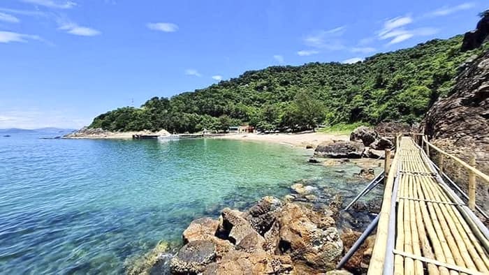 Bãi Đông – Viên ngọc hoang sơ của Đảo Nghi Sơn, Thanh Hóa