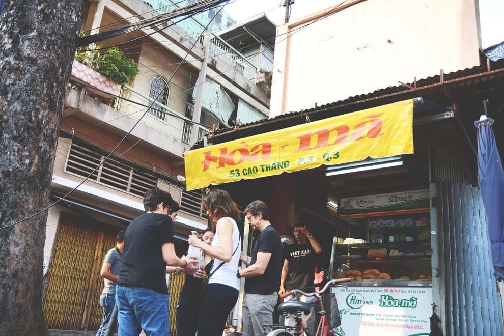 Bánh Mì Hòa Mã – Hơn 60 Năm Gìn Giữ Hương Vị Bánh Mì Chảo Đậm Đà Giữa Lòng Sài Gòn